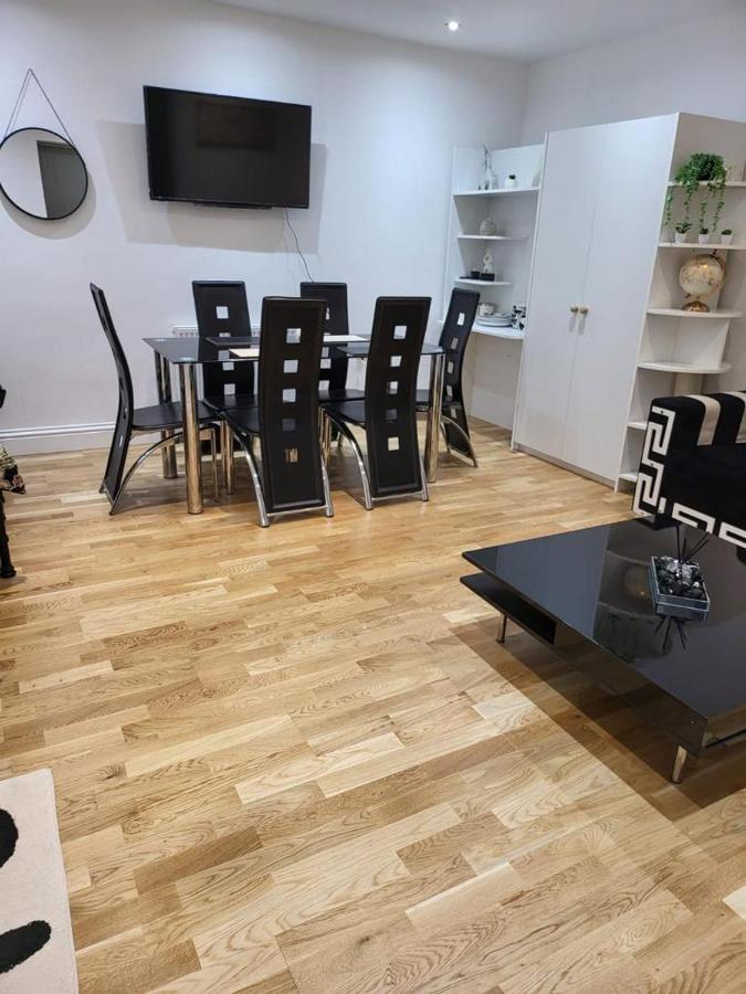 Fancy Basement Flat A Apartamento Londres Exterior foto